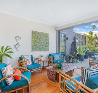 Clovelly Beach Resort Style Escape - New Listing - Winery Find