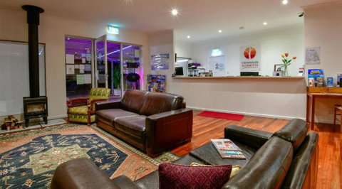 Crossroads Ecomotel - Winery Find 3