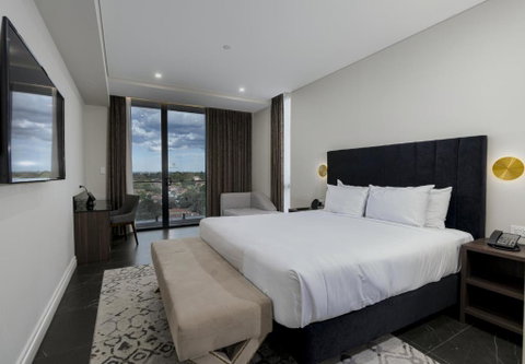 Crowne Plaza Sydney Burwood, An IHG Hotel - Winery Find 2