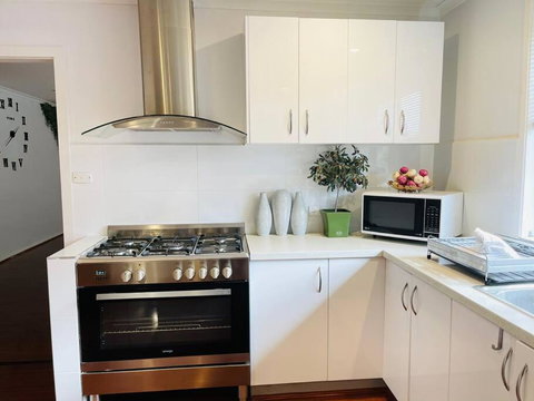 D130 The Link Fantasy Place - Winery Find 4