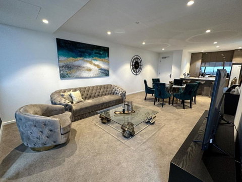 Deluxe 3 Bedroom Apartment In Southbank - Winery Find 1