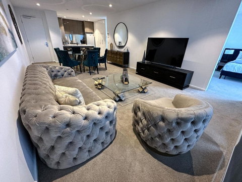 Deluxe 3 Bedroom Apartment In Southbank - Winery Find 0