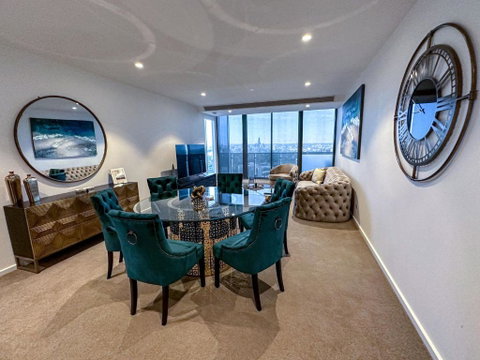 Deluxe 3 Bedroom Apartment In Southbank - Winery Find 2