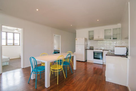 3 Bedroom Apartment / Spence St - Winery Find 1
