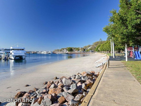 3 Tomaree Street - Cute 4 Bedroom House With Aircon In The Heart Of Town - Winery Find 0