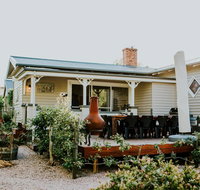 3 Willows Vineyard Cottage - Winery Find