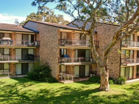 32 'Bay Parklands', 2 Gowrie Avenue - Fantastic Unit With Air Conditioning, Pool, Tennis Court & Spa - Winery Find 3
