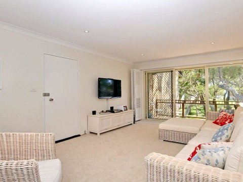 32 'Bay Parklands', 2 Gowrie Avenue - Fantastic Unit With Air Conditioning, Pool, Tennis Court & Spa - Winery Find 1