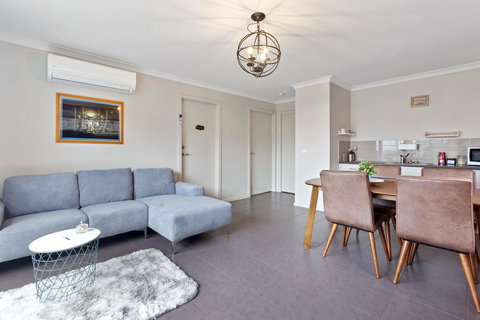 32 Scenic Apollo - Winery Find 1