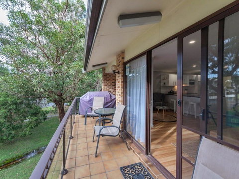 33 'Bay Parklands', 2 Gowrie Avenue - Air Conditioning, Foxtel, Pool, Tennis Court, Spa - Winery Find 1