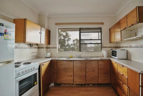 3BR Quiet & Convenient Area Of Parramatta UWS - Winery Find 1