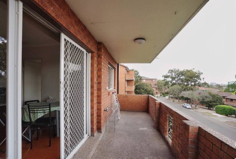 3BR Quiet+face To Big Park Near Parramatta Station - Winery Find 1