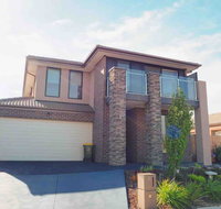 4 Bed 2 And A Half Bath Luxury Villa in Point Cook - Winery Find