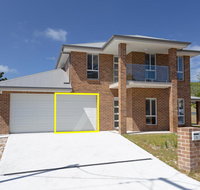 5 Bent Street - huge house with Foxtel  Aircon - Winery Find