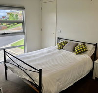 5 Star Gowanbrae Views - Winery Find