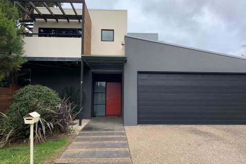 7 Findlay Street - Winery Find 3