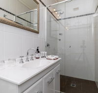 94Best Apartments - Winery Find