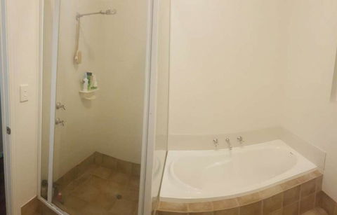 A Better Life Animal Sanctuary FarmStay - Private Two-Bedrooms, Lounge Room & Bathroom & Toilet, Shared Kitchen - Winery Find 1