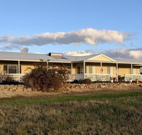 A Better Life Animal Sanctuary FarmStay - Private Two-Bedrooms Lounge Room  Bathroom  Toilet Shared Kitchen - Winery Find