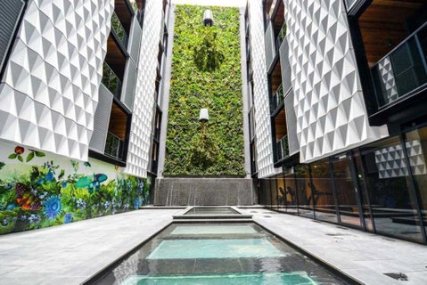 A Central & Cozy 2BR Apt Near Federation Square - Winery Find 3
