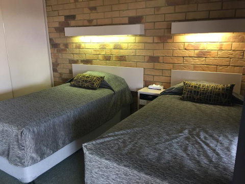 Abacus Motel - Winery Find 1