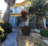 Abel Tasman on Esplanade - Winery Find