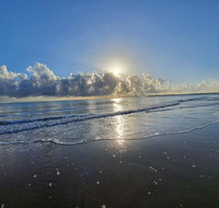 ABSOLUTE BEACH FRONT MACKAY - Comfort Resort Blue Pacific - Winery Find