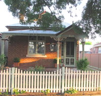Acacia Cottage on Peel Bathurst - Winery Find