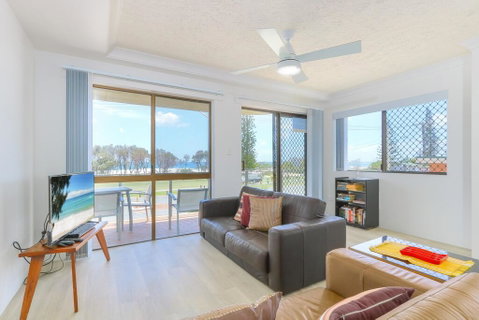 Acacia Holiday Apartment - Winery Find 0