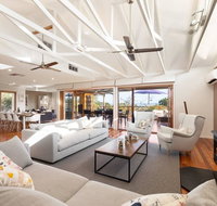 Acqua Vista - water view fireplace walk to beach - Winery Find