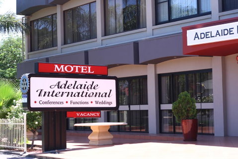 Adelaide International Motel - Winery Find 0