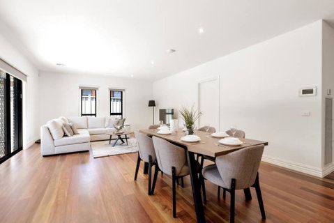 Family Oasis Walking Distance To Chadstone SC - Winery Find 0