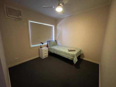 Four Bedroom House On Masters South Hedland - Winery Find 3