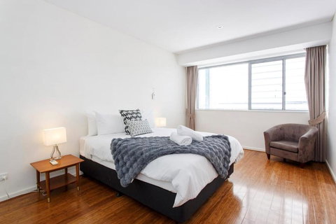 Gallery On High - Large Space With Balcony - Winery Find 3