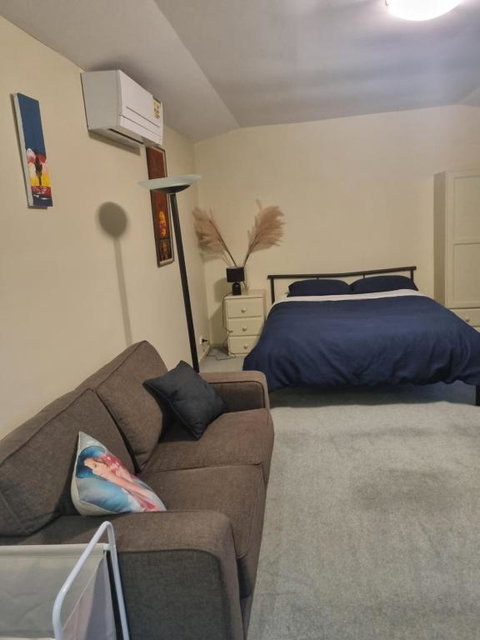 Garden Dreams Bungalow - Winery Find 0