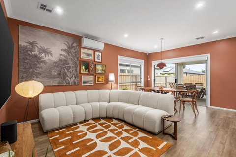 Georgina By The Bay - Winery Find 3