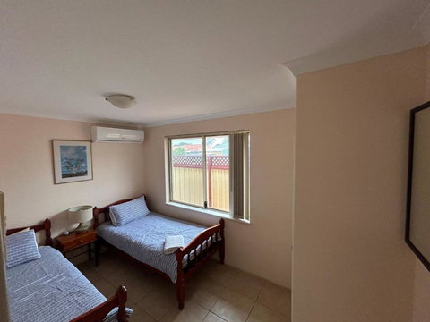 Geraldton Luxury Vacation Home With Free Streaming - Winery Find 4