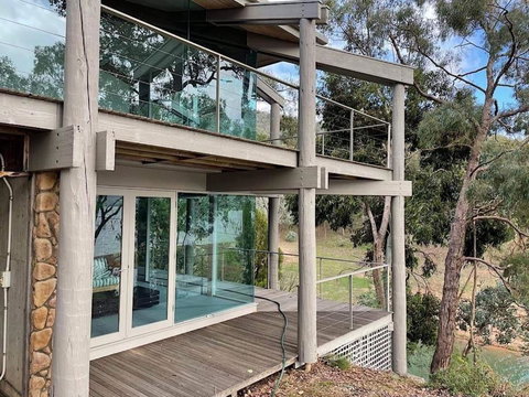 Glasshouse On The Lake - Winery Find 3