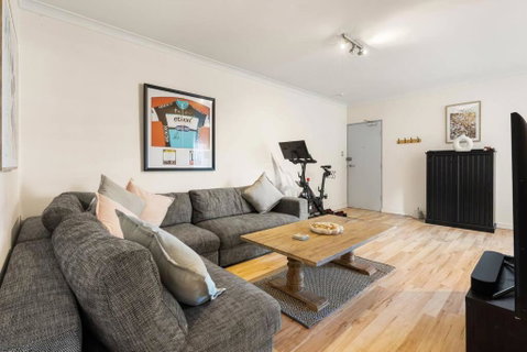 Homely-bright, Air Con, Car Spc - Winery Find 3