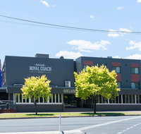 Adelaide Royal Coach - Winery Find