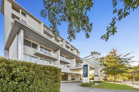 Adina Serviced Apartments Canberra Dickson - Winery Find 1