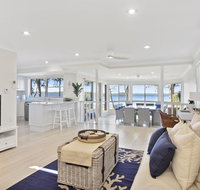 Adrift Retreat - St Georges Basin Waterfront Home - Winery Find
