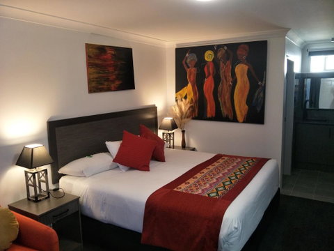 Alabaster Motor Inn - Winery Find 0