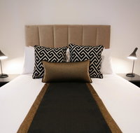 Alex Perry Hotel  Apartments - Winery Find