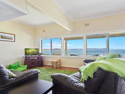 Amazing Aspects - Perched Above Tilbury Cove - Winery Find 3