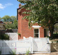 Annies Garden Cottage - Winery Find