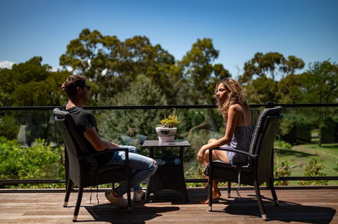 Araluen Boutique Accommodation - Winery Find 3
