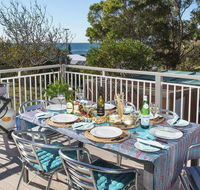 Araluen on Holden - great deck with ocean views - Winery Find