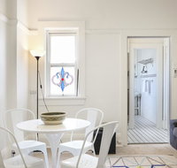 Art Deco Oasis Minutes From the City - Winery Find