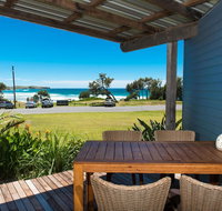 ArtHOUSE Beachfront Accommodation - Winery Find